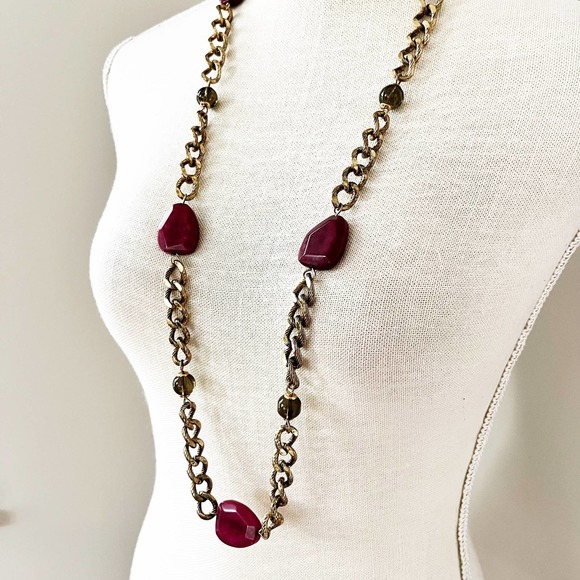 NEW Chico's Burgundy Stone & Link Necklace - Picture 4 of 8